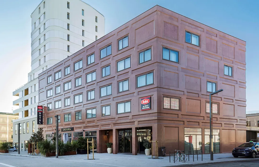 Aiden By Best Western Lorient Centre-1